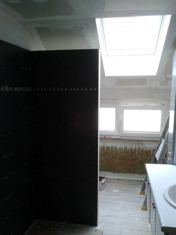 Aménagement de combles ​- Création d’un espace salle de bain avec douche