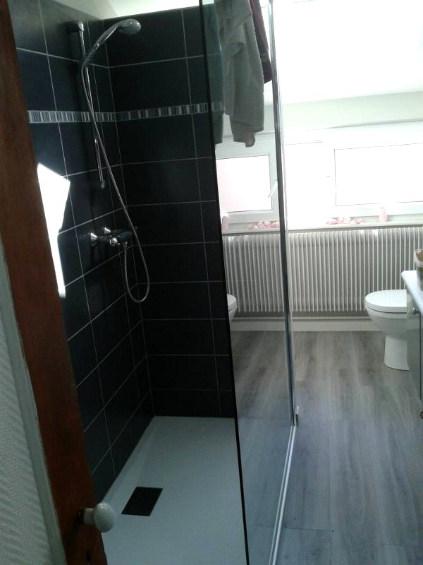 Aménagement de combles ​- Création d’un espace salle de bain avec douche